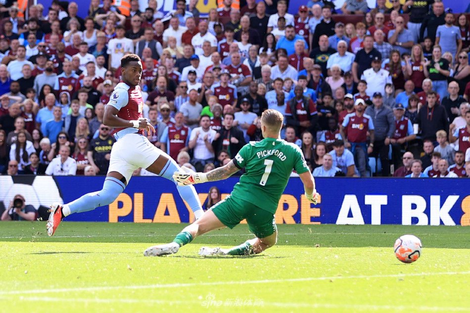 海斯在比赛 海斯在比赛