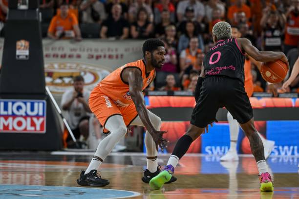 在此背景下 在此背景下