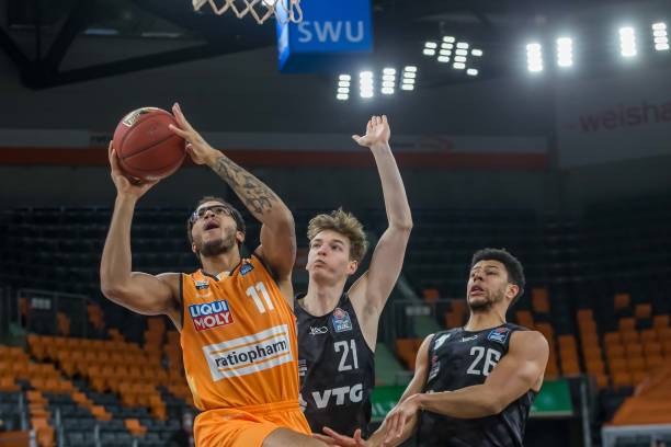 都充分地展 都充分地展